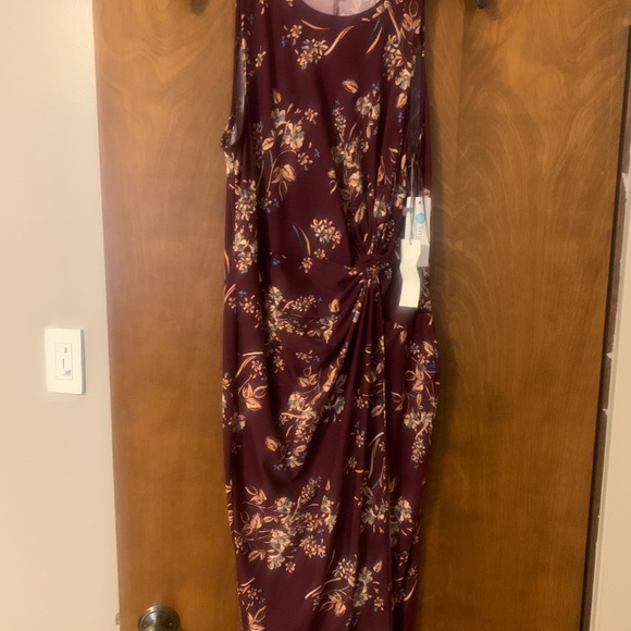 Dress - Picture 3 of 3